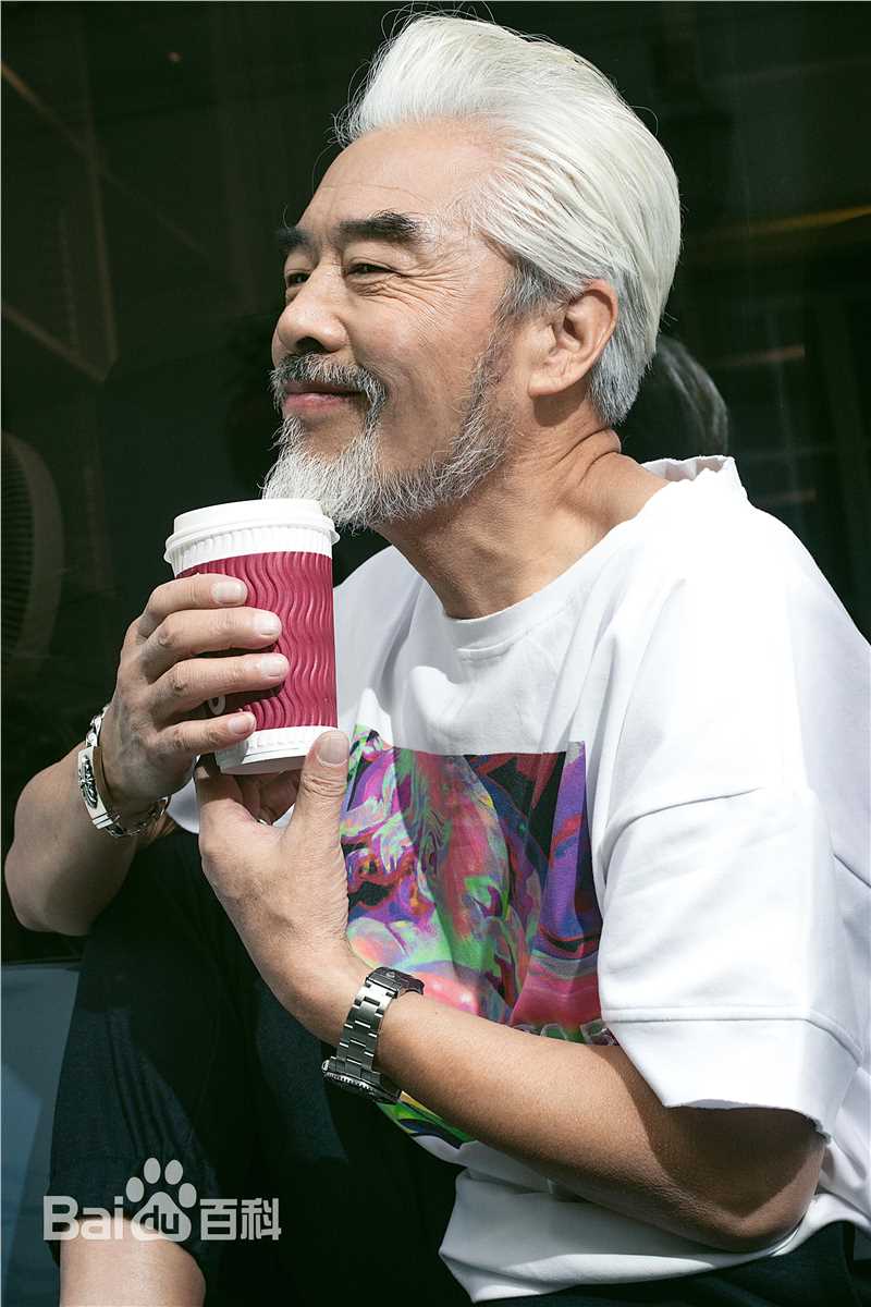 王鸥(Angel)街拍1前后照片