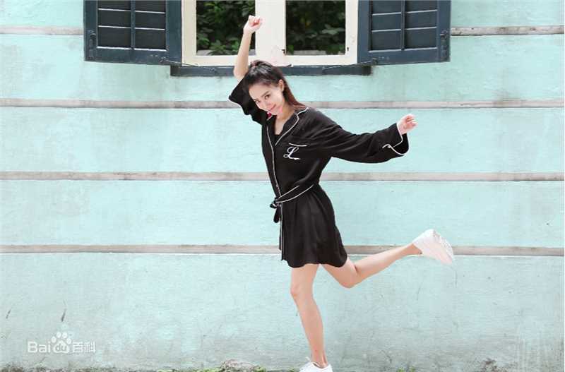 《张小斐》封面图片