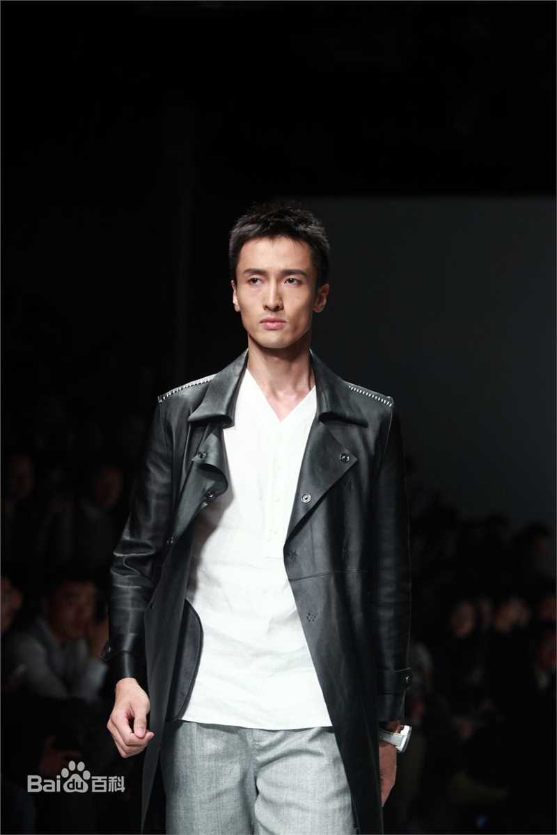 王传君(Eric Wang)上海时装周走秀照性感图片图集