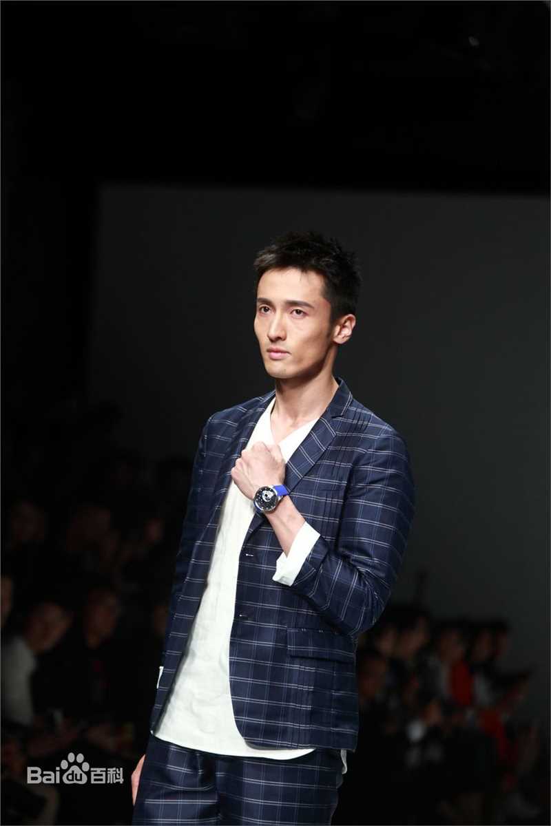 王传君(Eric Wang)上海时装周走秀照性感图片图集