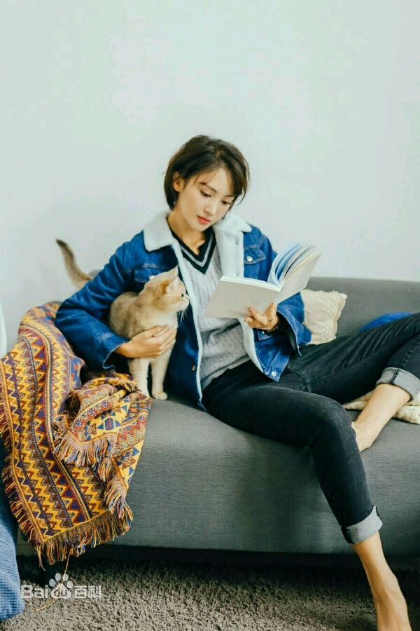 金晨(Gina)【宠物世界】性感图片壁纸