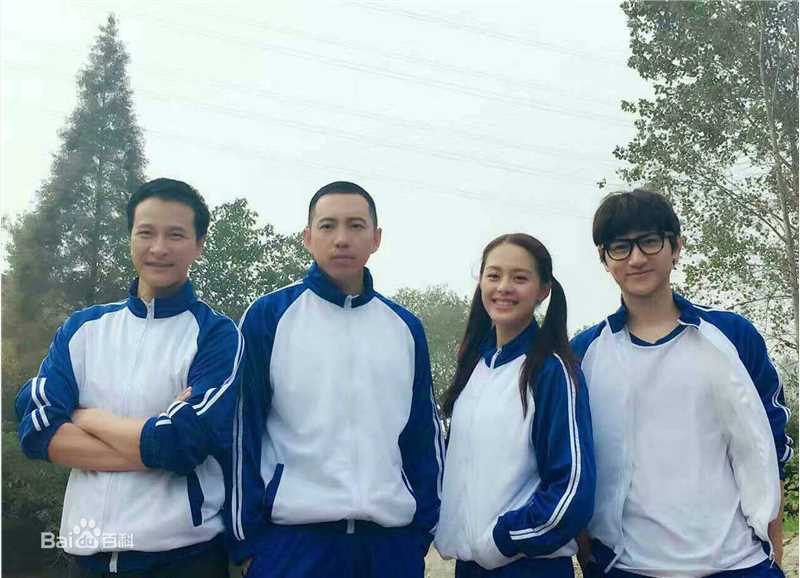 王力可(Rainbow)春天里素颜照壁纸