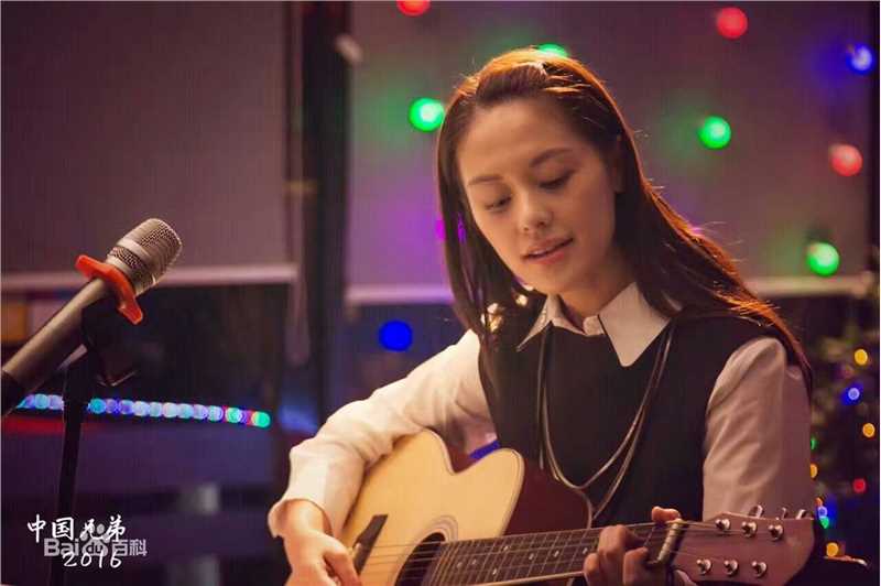 王力可(Rainbow)春天里素颜照壁纸