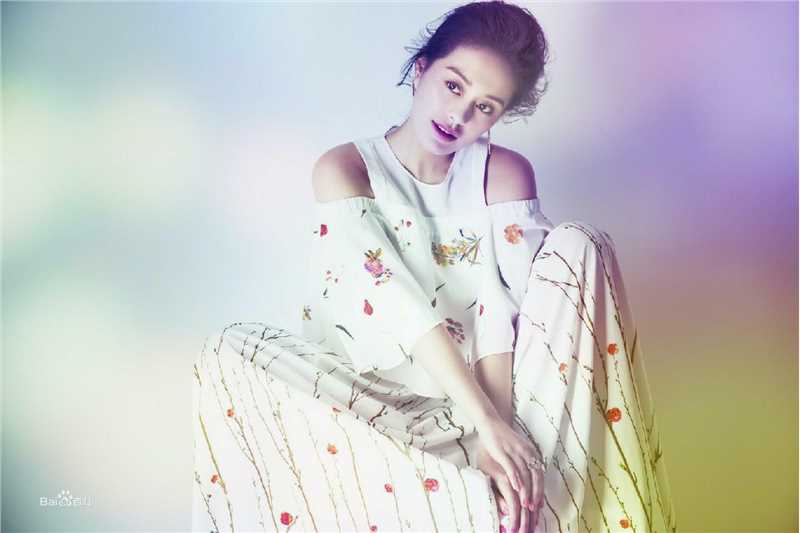 王力可(Rainbow)梦幻空间——李萍摄影系列图册