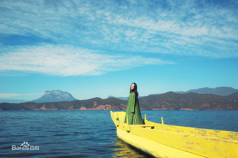 王力可(Rainbow)七彩云南之女儿国泸沽湖素颜照壁纸