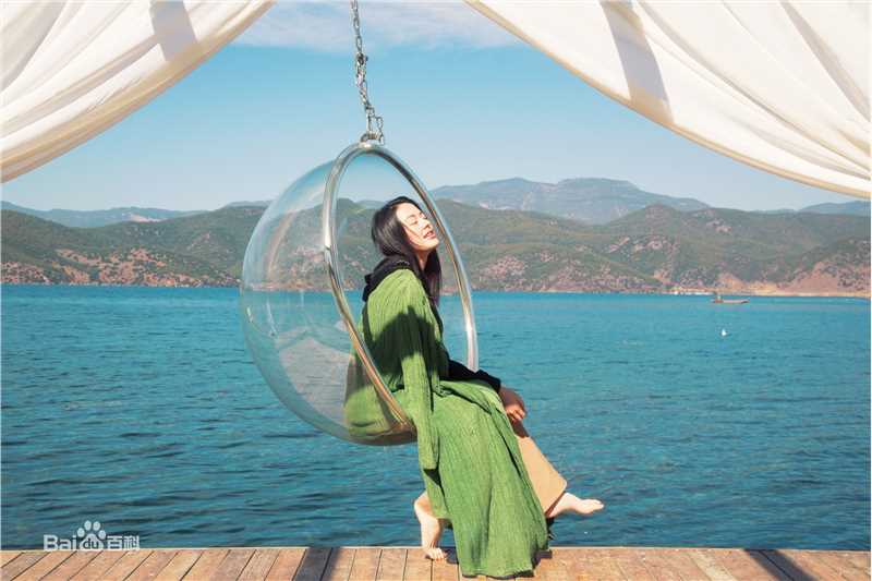 王力可(Rainbow)七彩云南之女儿国泸沽湖素颜照壁纸