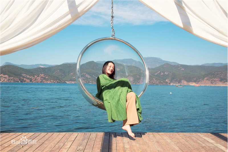 王力可(Rainbow)七彩云南之女儿国泸沽湖素颜照壁纸