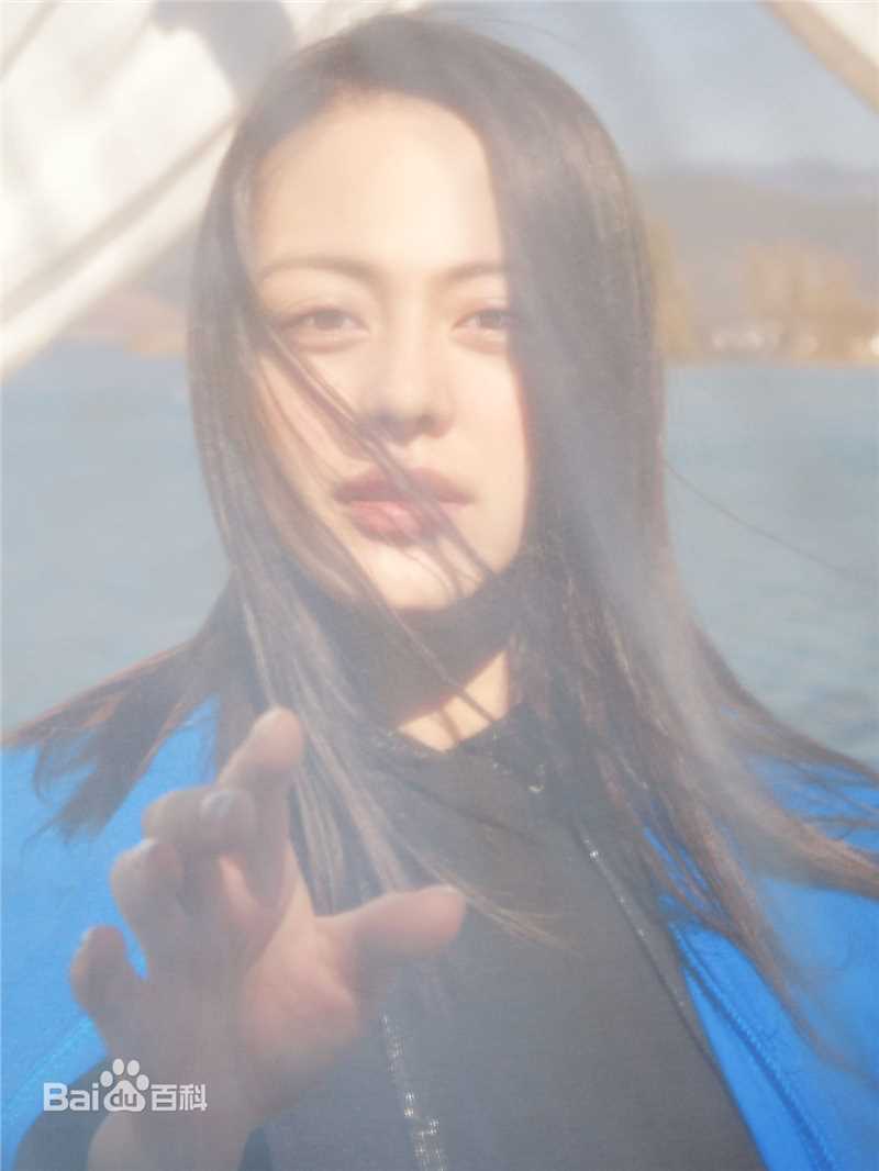 王力可(Rainbow)七彩云南之女儿国泸沽湖素颜照壁纸