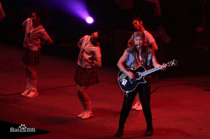 许冠杰(Samuel Hui)2010“难忘往日情”演唱会图片图集