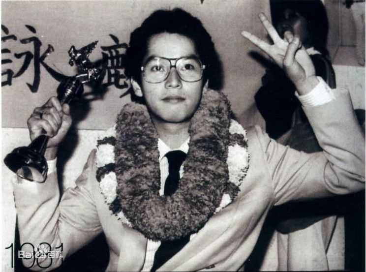 谭咏麟(Alan Tam)曾经年少性感图片图集