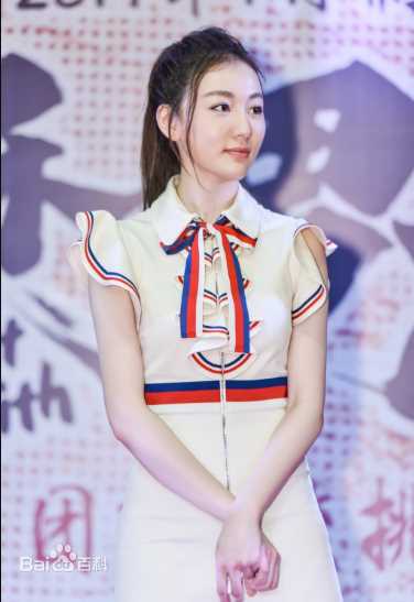 夏恩参加活动壁纸壁纸