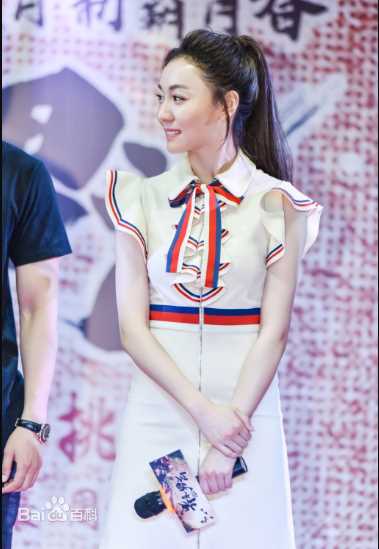 夏恩参加活动壁纸壁纸