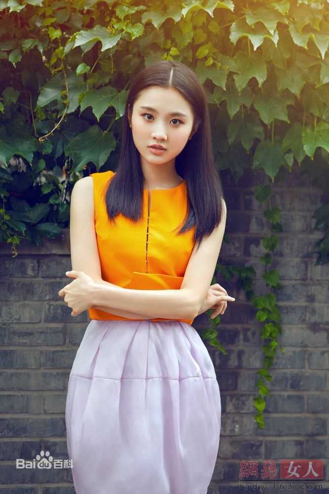 张慧雯(Zhang Huiwen)街拍壁纸壁纸