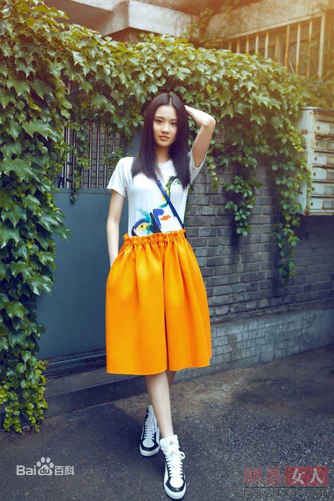 张慧雯(Zhang Huiwen)街拍壁纸壁纸