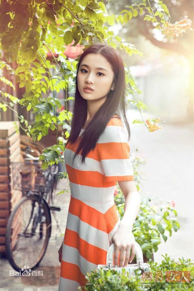 张慧雯(Zhang Huiwen)街拍壁纸壁纸