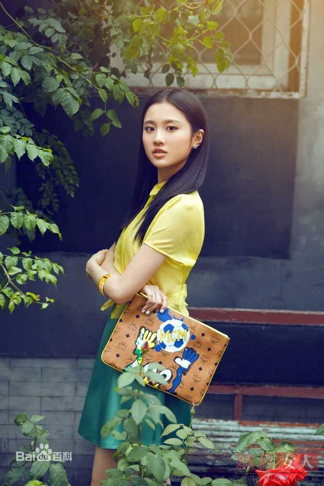 张慧雯(Zhang Huiwen)街拍壁纸壁纸