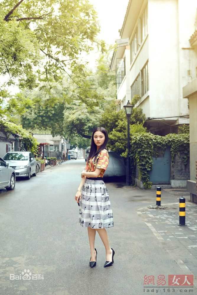 张慧雯(Zhang Huiwen)街拍壁纸壁纸