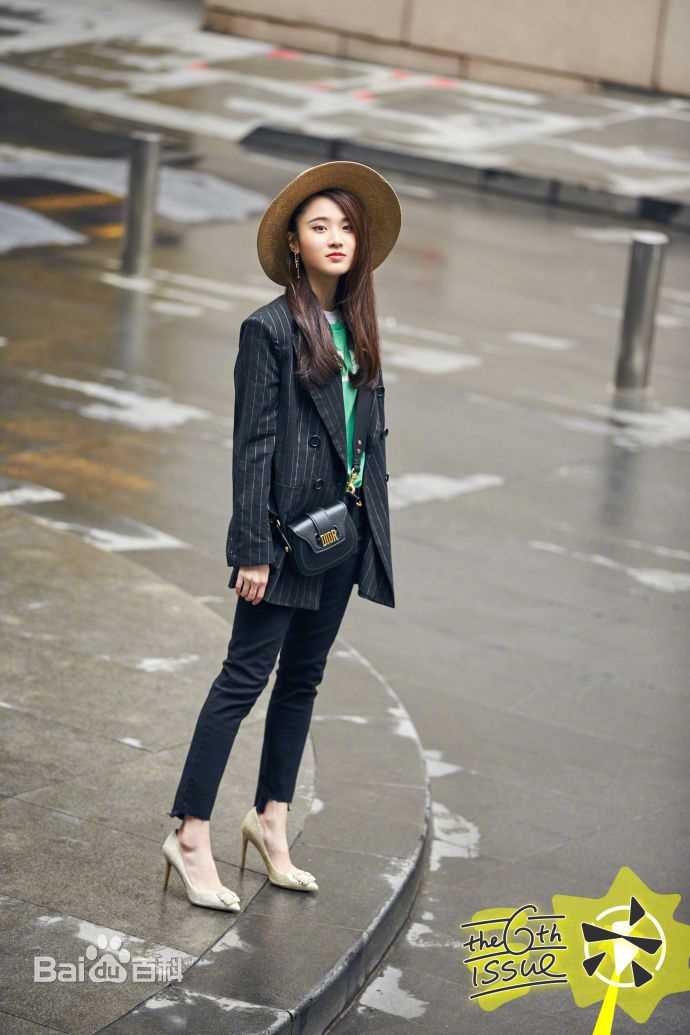 精选张慧雯(Zhang Huiwen)在《Fire Bible有范儿》中的图册