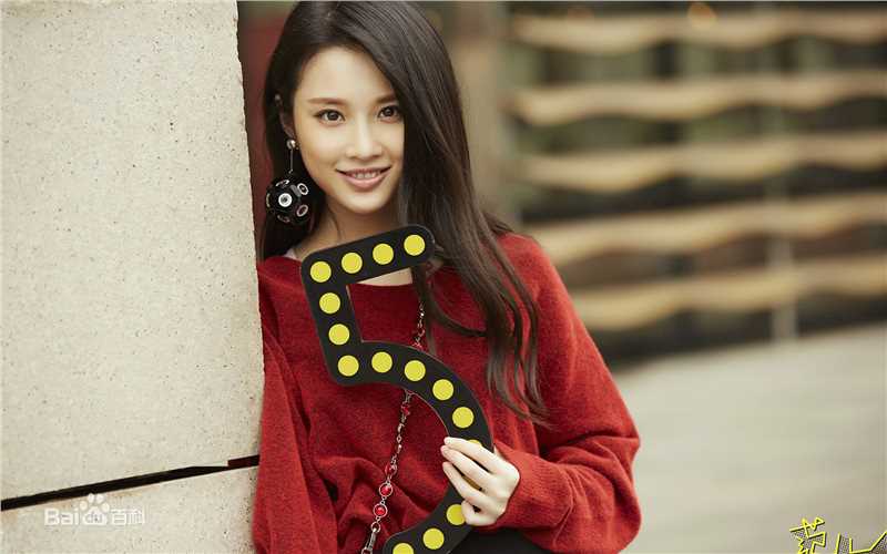 精选张慧雯(Zhang Huiwen)在《Fire Bible有范儿》中的图册