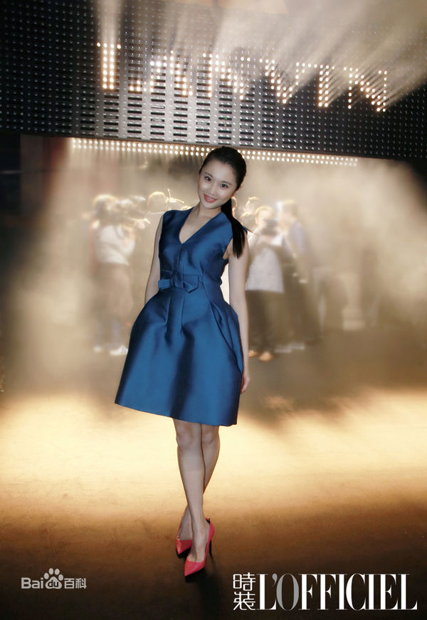 张慧雯(Zhang Huiwen)巴黎时装周壁纸壁纸