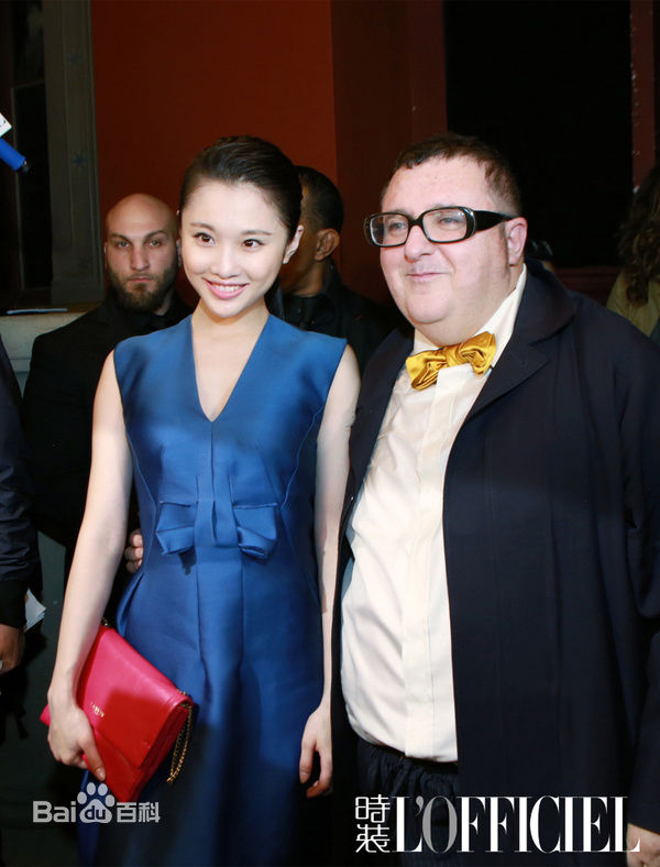 张慧雯(Zhang Huiwen)巴黎时装周壁纸壁纸