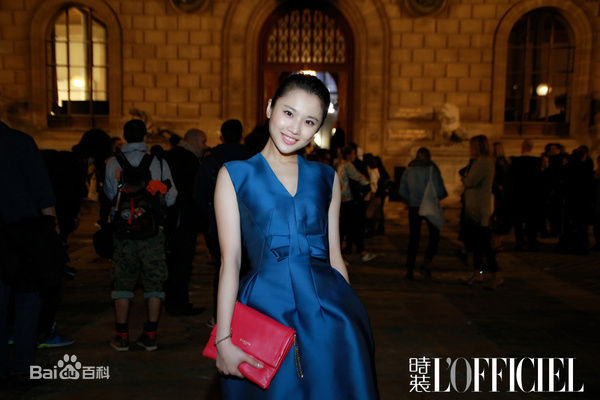 张慧雯(Zhang Huiwen)巴黎时装周壁纸壁纸