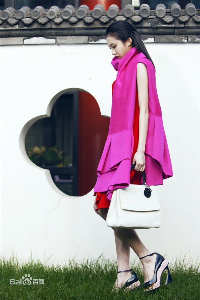 张慧雯(Zhang Huiwen)秋日街拍图片图册