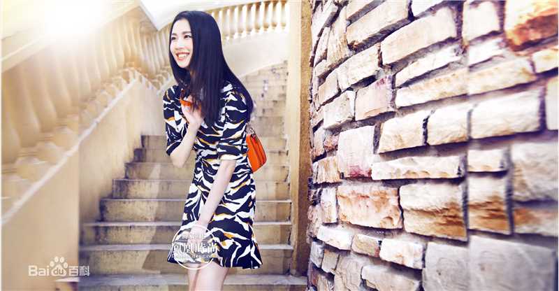 张慧雯(Zhang Huiwen)时尚街拍前后照片