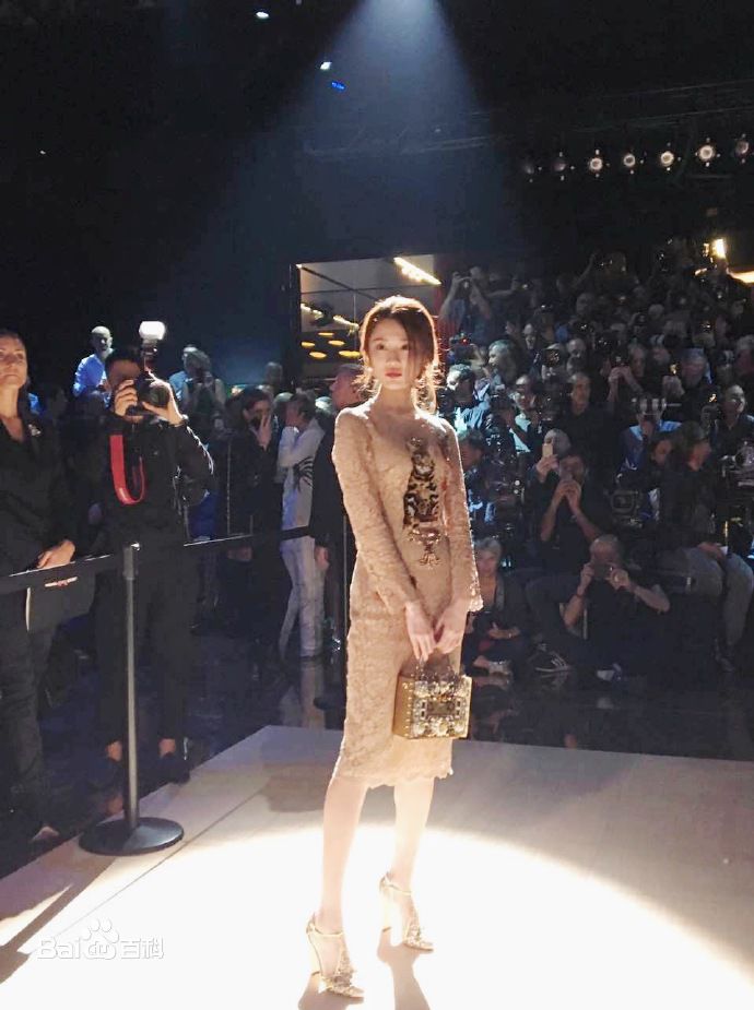 张慧雯(Zhang Huiwen)米兰时装周生活照相册