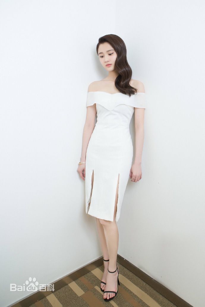 张慧雯(Zhang Huiwen)出席活动性感图片壁纸