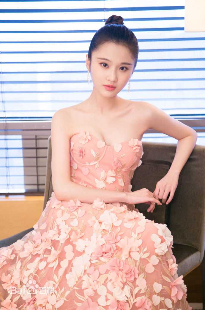 张慧雯(Zhang Huiwen)微博时尚盛典图片图册