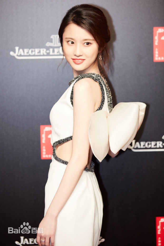 张慧雯(Zhang Huiwen)积家公益晚宴前后照片