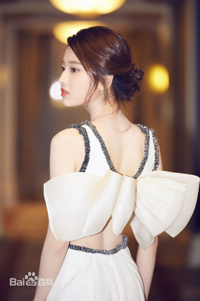 张慧雯(Zhang Huiwen)积家公益晚宴前后照片