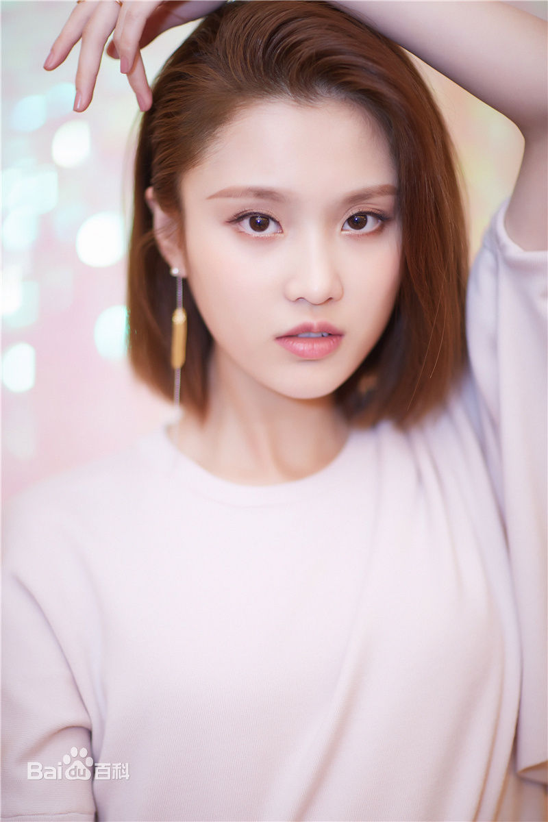 张慧雯(Zhang Huiwen)Men's Uno Young周年派对壁纸壁纸