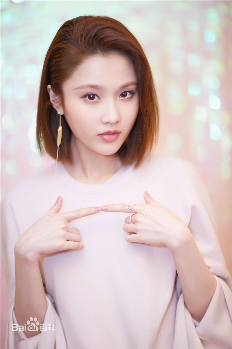 张慧雯(Zhang Huiwen)Men's Uno Young周年派对壁纸壁纸