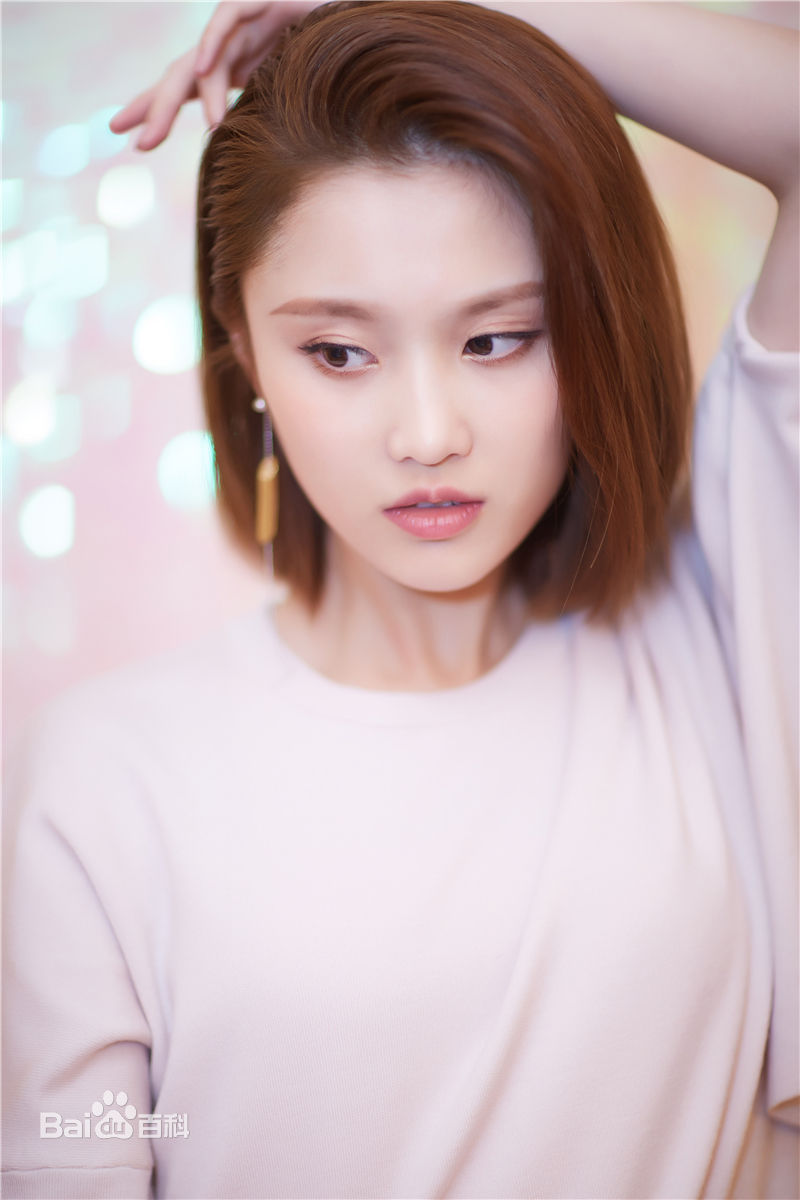 张慧雯(Zhang Huiwen)Men's Uno Young周年派对壁纸壁纸