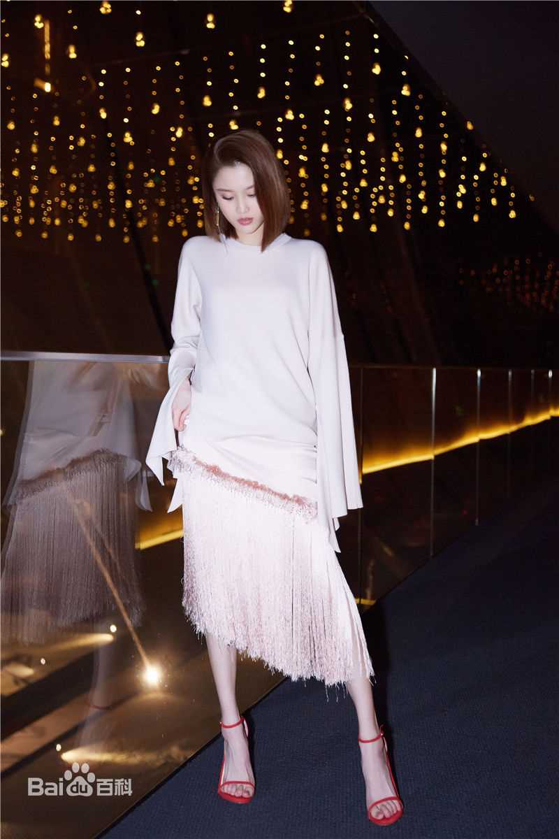 张慧雯(Zhang Huiwen)Men's Uno Young周年派对壁纸壁纸