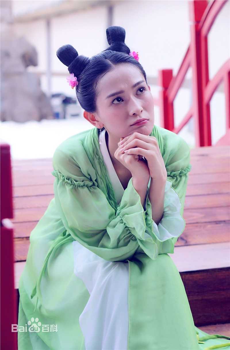 精选海铃(Karina)在《太子妃升职记》绿篱中的图册