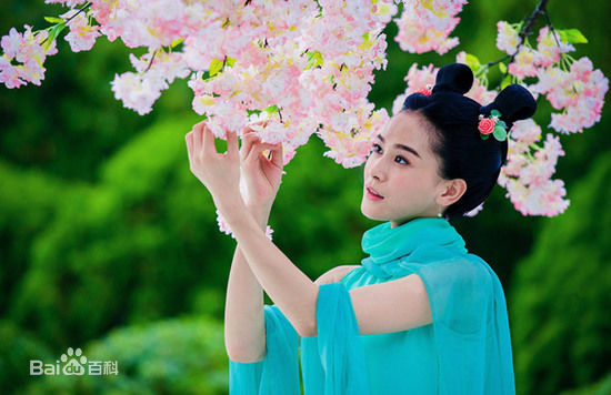 精选海铃(Karina)在《太子妃升职记》绿篱中的图册