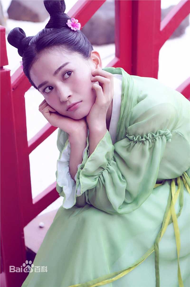 精选海铃(Karina)在《太子妃升职记》绿篱中的图册