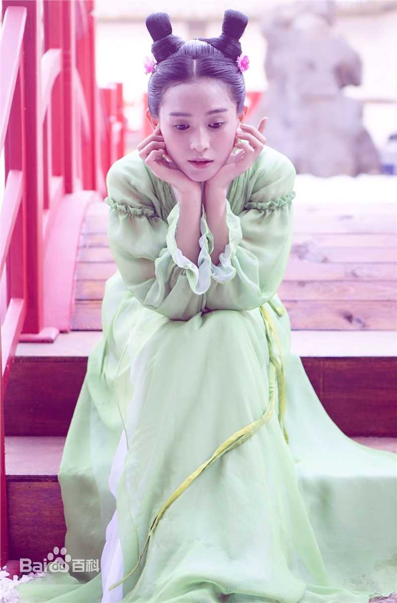 精选海铃(Karina)在《太子妃升职记》绿篱中的图册