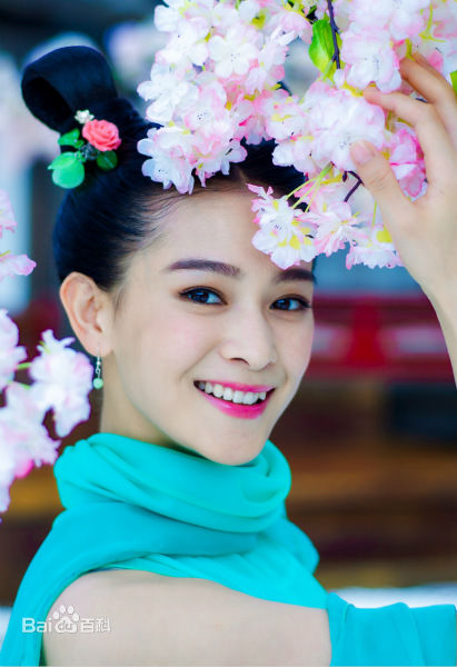 精选海铃(Karina)在《太子妃升职记》绿篱中的图册