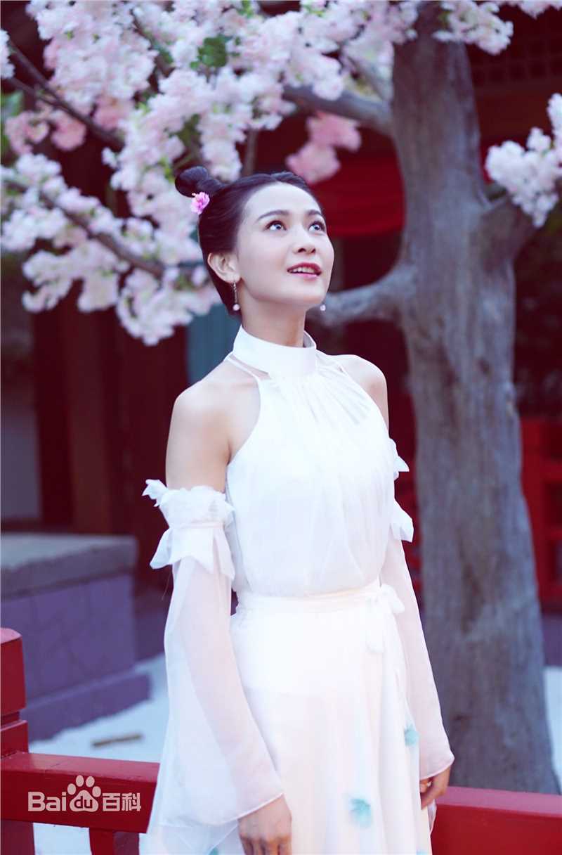 精选海铃(Karina)在《太子妃升职记》绿篱中的图册