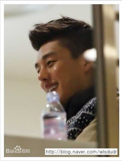 刘亚仁(Yoo Ah In、ユアイン)可爱亚仁性感图片图集