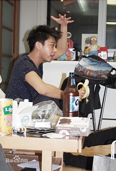 最新刘亚仁(Yoo Ah In、ユアイン)精彩图册