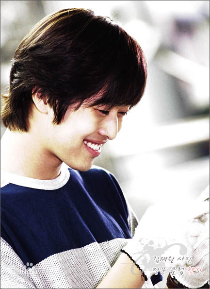 金载沅(,Kim Jae-Won,キム ジェウォン)笑容素颜照相册