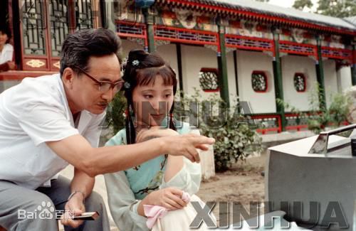 最全王扶林(Wang Fulin)在与《红楼梦》剧组中的壁纸