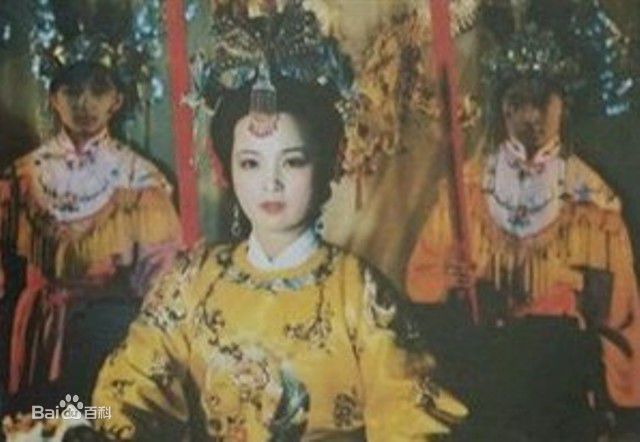 最全王扶林(Wang Fulin)在与《红楼梦》剧组中的壁纸