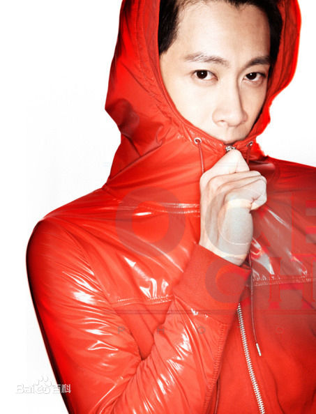 陈汉典参加综艺节目录制素颜照相册