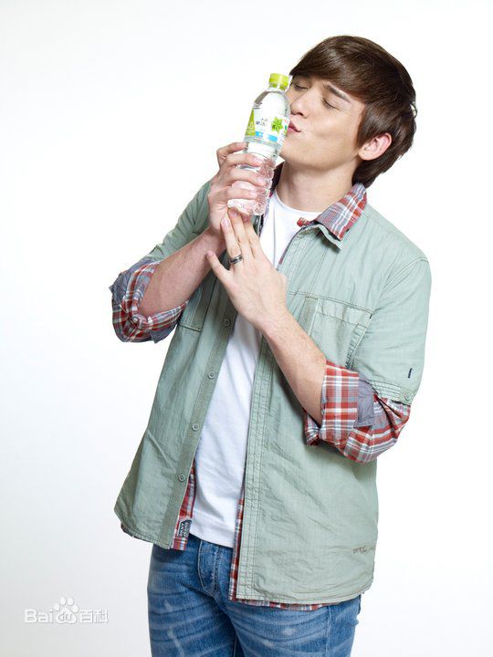 倪安东(Anthony Neely)广告代言照壁纸壁纸